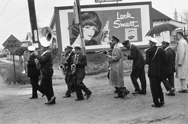 lee-friedlander-signs-exibart-street-photography-13